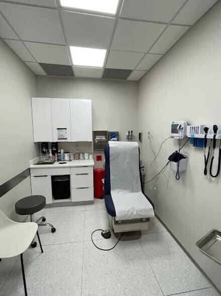 More Photos Of 243 4th Ave, Brooklyn Apartments For Lease