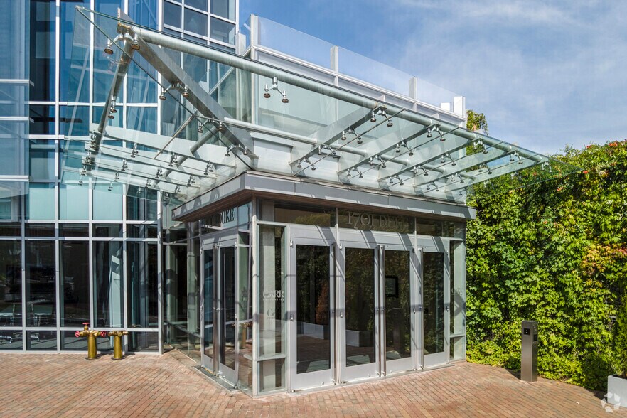 More Photos Of 1701 Duke St, Alexandria Office For Lease