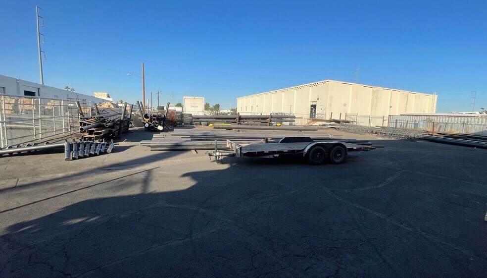 More Photos Of 2910 N 30th Ave, Phoenix Warehouse For Lease