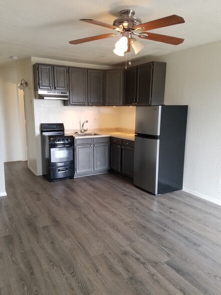 More Photos Of 1001 N 9th St, Phoenix Apartments For Sale