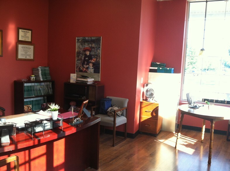 More Photos Of 30 Bridge St, New Milford Storefront Retail Office For Lease