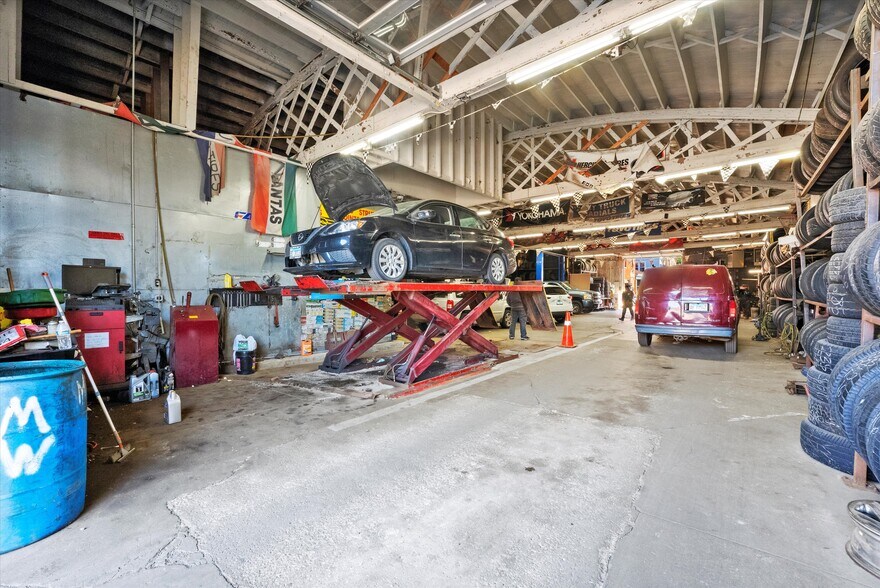 More Photos Of 2447 S Pulaski Ave, Chicago Warehouse For Sale