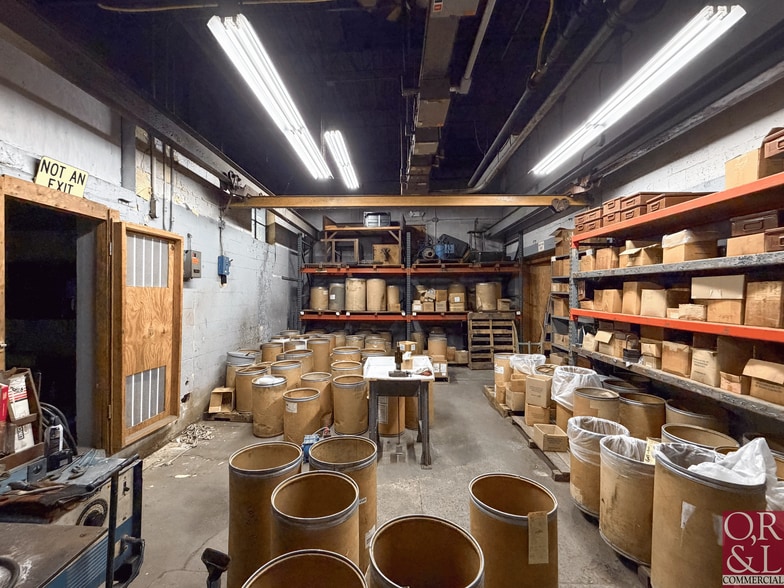 More Photos Of 815 N Mountain Rd, Newington Manufacturing For Sale