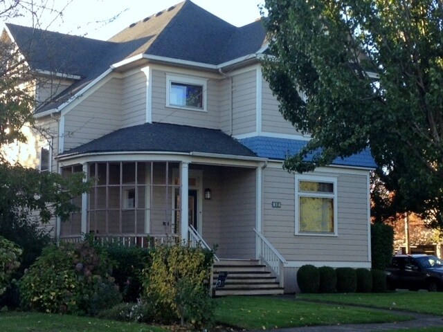 More Photos Of 914 Esther St, Vancouver Office For Sale
