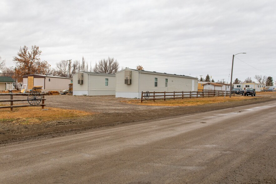 More Photos Of 309 S Minnesota St, Conrad Manufactured Housing Mobile Home Park For Sale