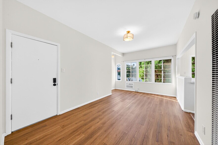 More Photos Of 822 Hayworth Ave, Los Angeles Apartments For Sale