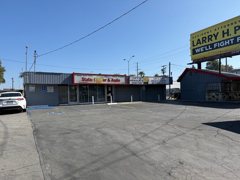 Primary Photo Of 7146 Topanga Canyon Blvd, Canoga Park Auto Repair For Lease