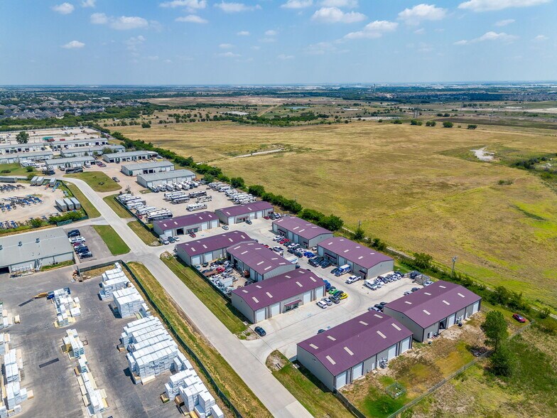 More Photos Of 1150 Blue Mound Rd W, Haslet Warehouse For Lease