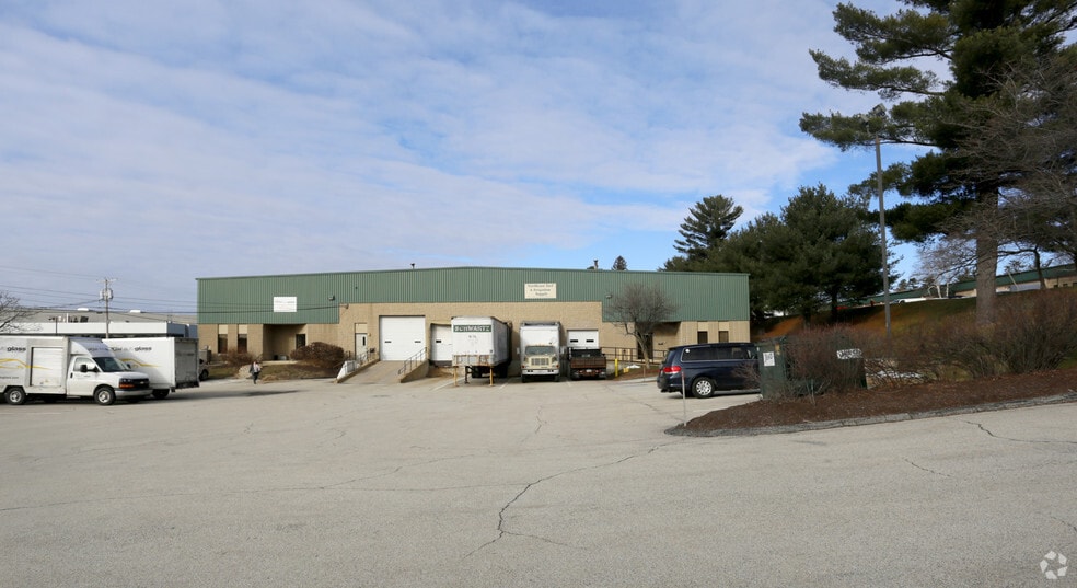More Photos Of 15-17 Tinker Ave, Londonderry Warehouse For Lease