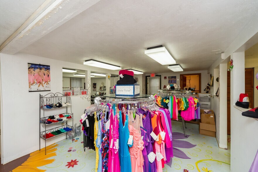 More Photos Of 205 Walnut St, Framingham Office Residential For Sale