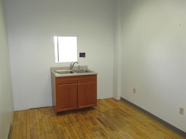 More Photos Of 74 S Main St, Fond Du Lac Loft Creative Space For Sale