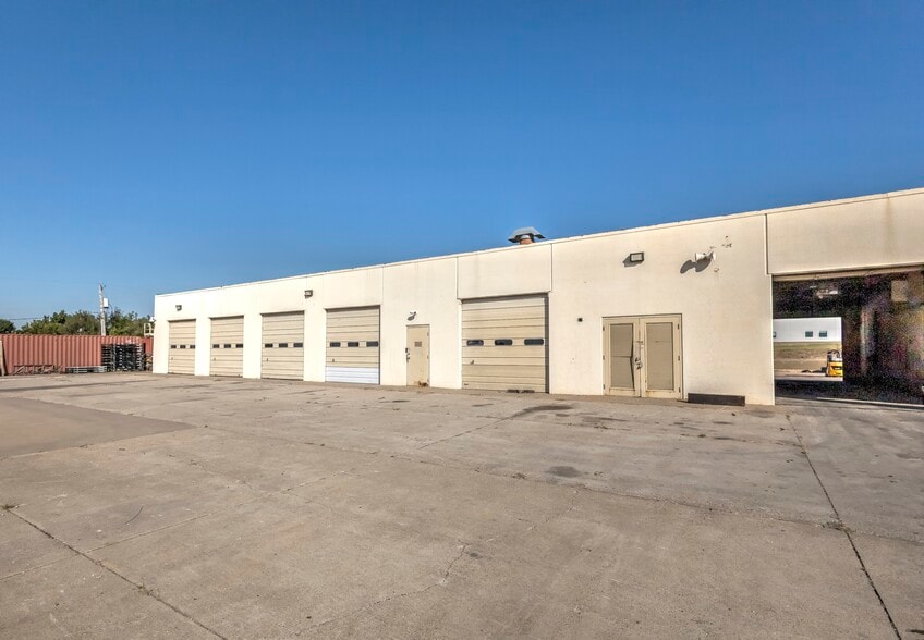 More Photos Of 1909 N Highway 81, Duncan Auto Dealership For Sale