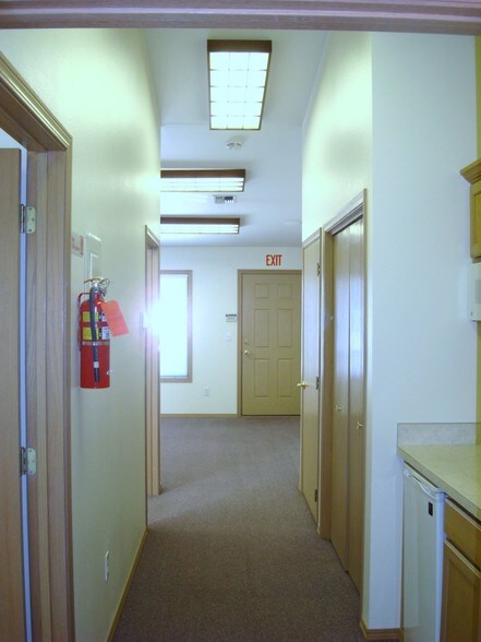 More Photos Of 2812 Terrace Heights Dr, Yakima Flex For Lease