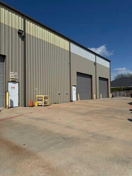 More Photos Of 10010 Fairbanks North Houston Rd, Houston Manufacturing For Sale