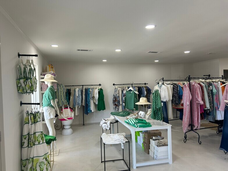 More Photos Of 7384-7388 Highland Dr, Baton Rouge Office For Sale