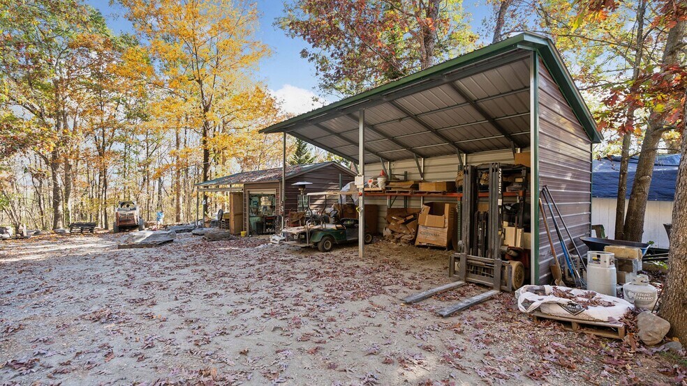 More Photos Of 5309 S Seminole Trl, Madison Storefront For Sale