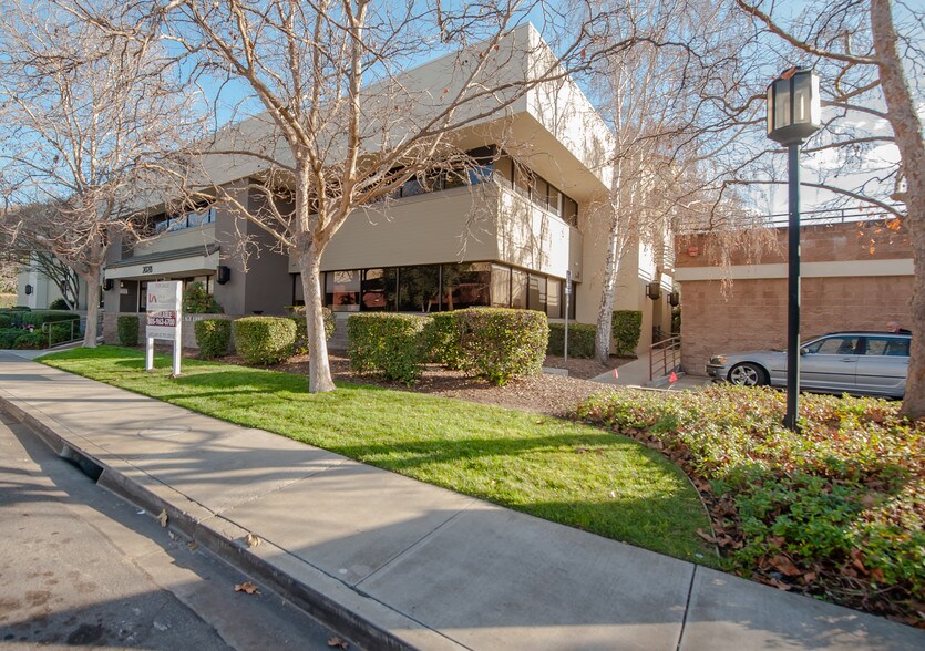 More Photos Of 2028 Village Ln, Solvang Medical For Lease