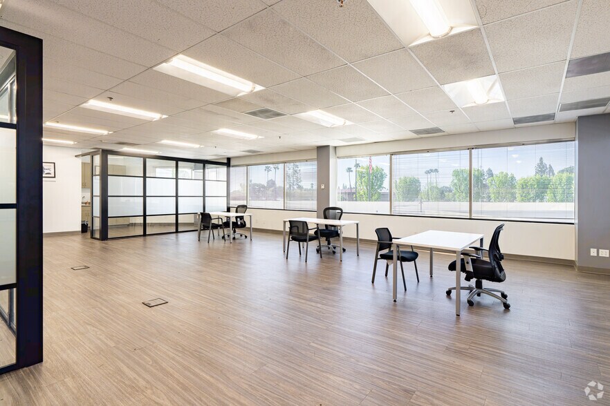 More Photos Of 4900 California Ave, Bakersfield Coworking Space