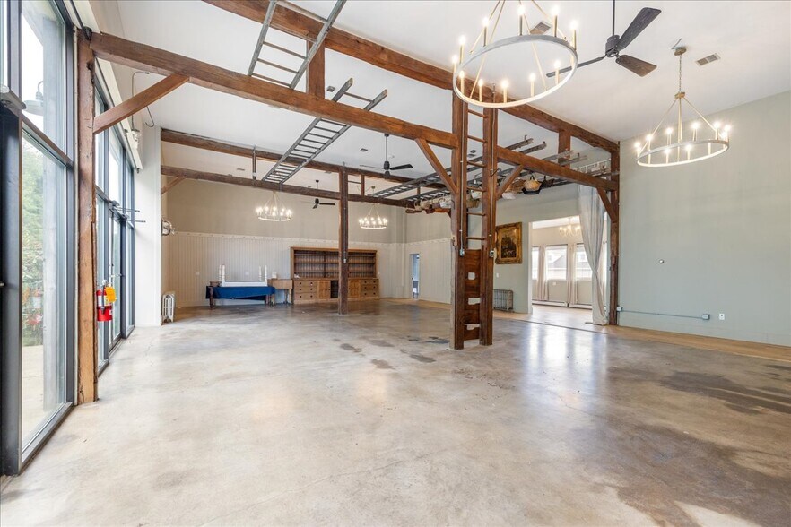 More Photos Of 80 Gravel Pike, Red Hill Office For Lease