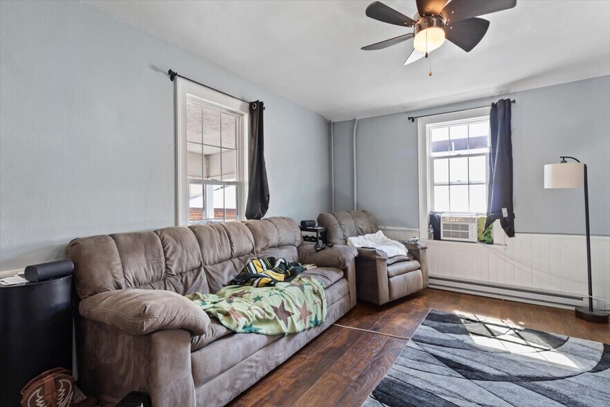More Photos Of 116 W Jessie St, Rushford Storefront Retail Residential For Sale
