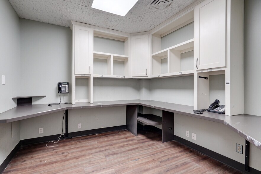 More Photos Of 3100 S Elm Pl, Broken Arrow Medical For Lease