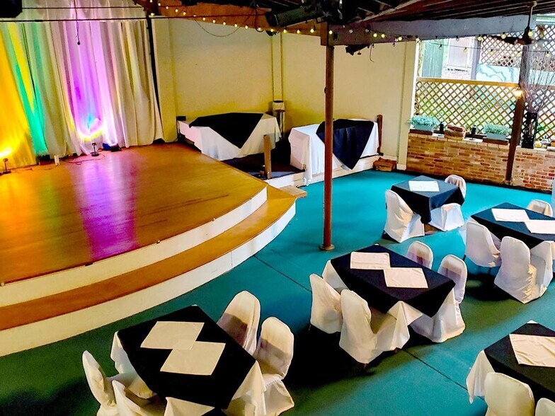 More Photos Of 350 Timber Rd, Mount Gretna Restaurant For Sale