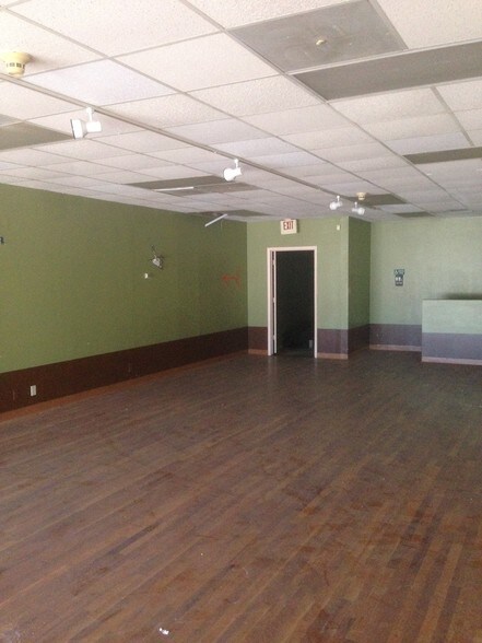 More Photos Of 209 Bedford Rd, Bedford General Retail For Lease