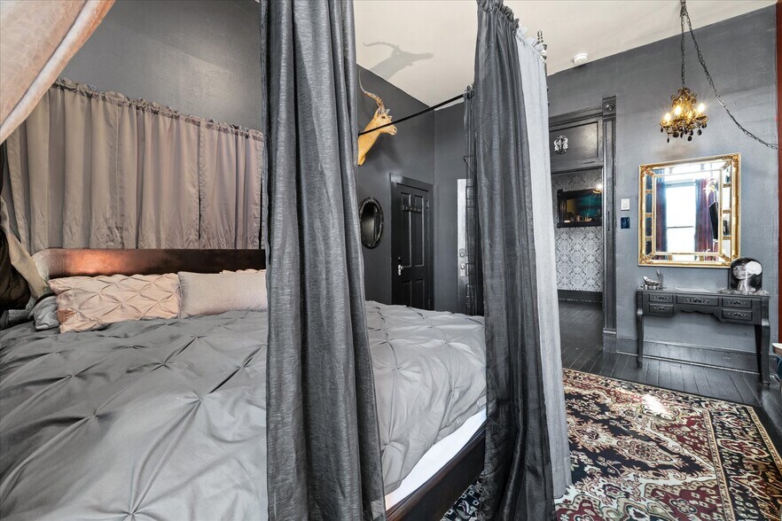 More Photos Of 301 Victor Ave, Victor Hotel For Sale