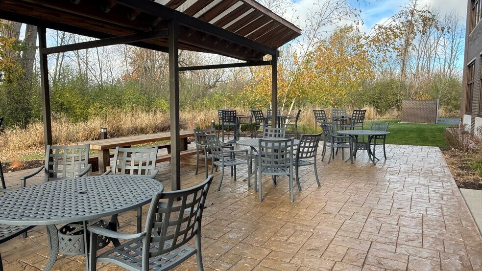 More Photos Of N25W23645 Watertown Rd, Waukesha Office For Sale