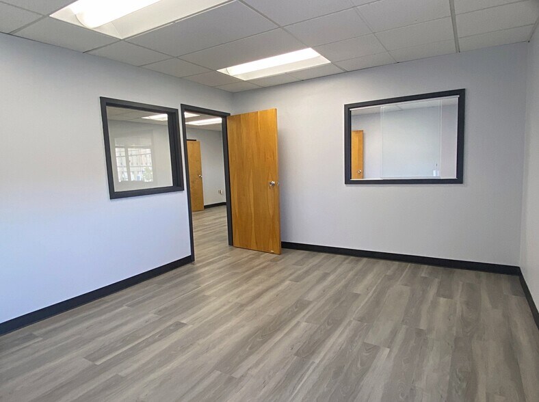 More Photos Of 329-331 Washington St, Woburn Medical For Lease