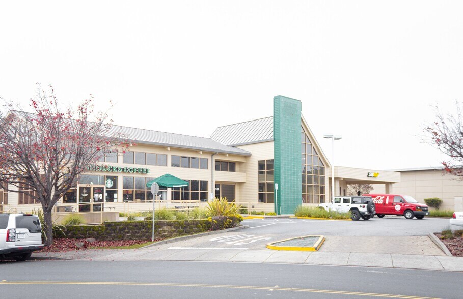 More Photos Of 655 Irwin St, San Rafael Unknown For Lease