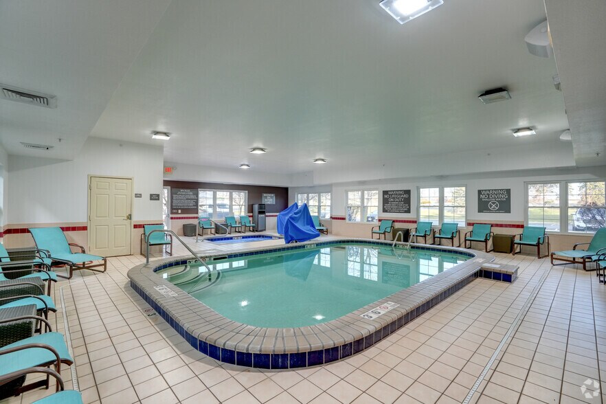 More Photos Of 8018 Delaware Pl, Merrillville Hotel For Sale