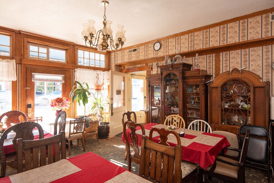More Photos Of 18239 Main St, Jamestown Hotel For Sale