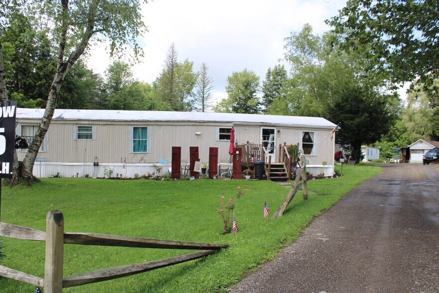 More Photos Of 27 Main St, Sinclairville Manufactured Housing Mobile Home Park For Sale