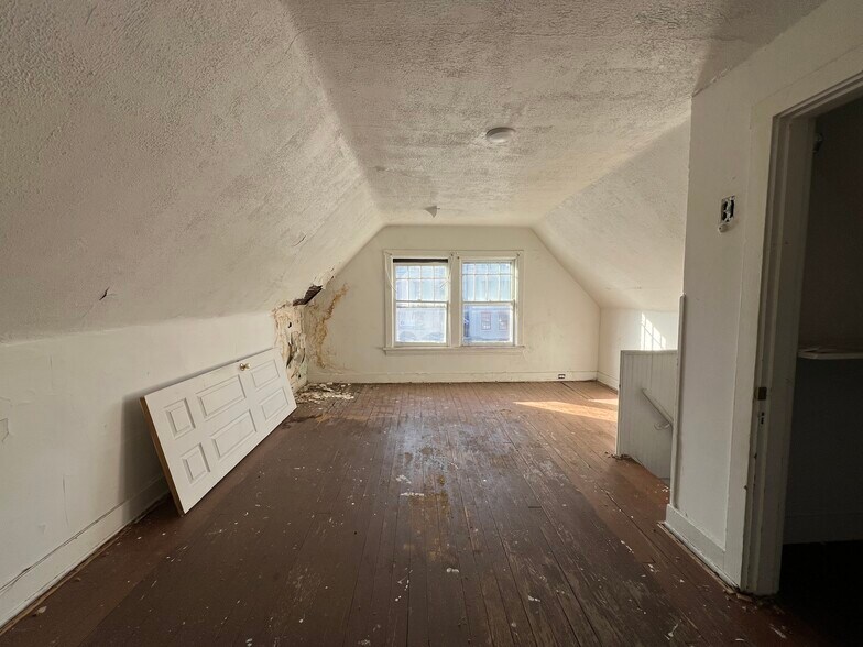 More Photos Of 2600-2604 Melrose Ave, Cincinnati Apartments For Sale