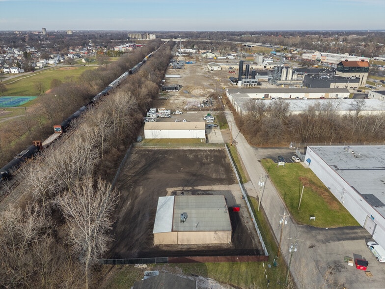 More Photos Of 1245 Memory Ln, Columbus Warehouse For Lease