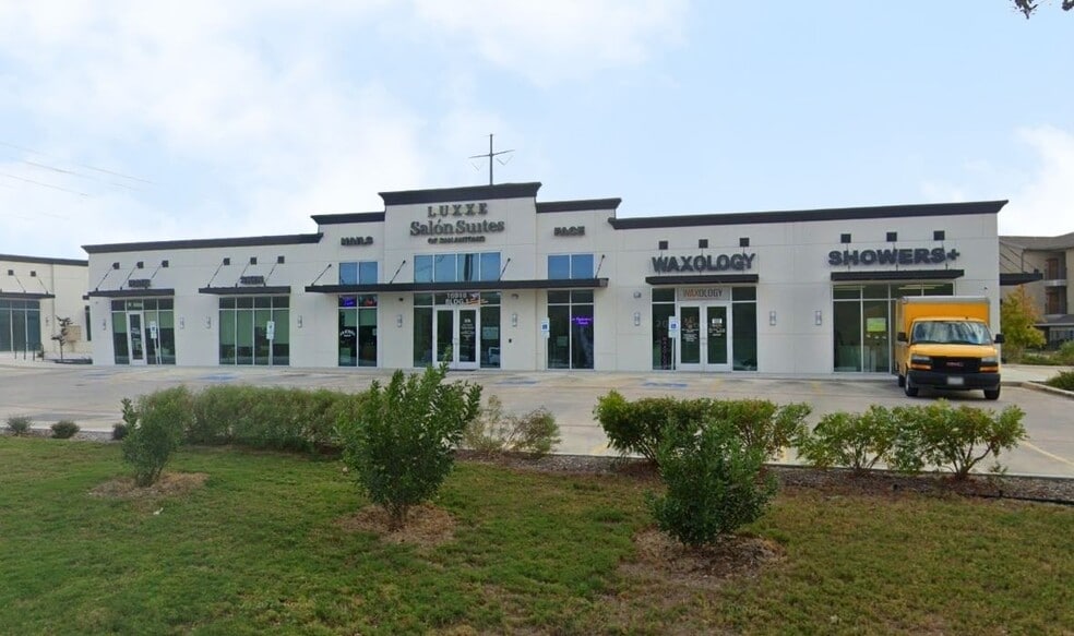 More Photos Of 16918 Bulverde Rd, San Antonio Freestanding For Sale