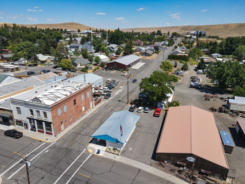More Photos Of 96 N Main St, Dufur Post Office For Sale