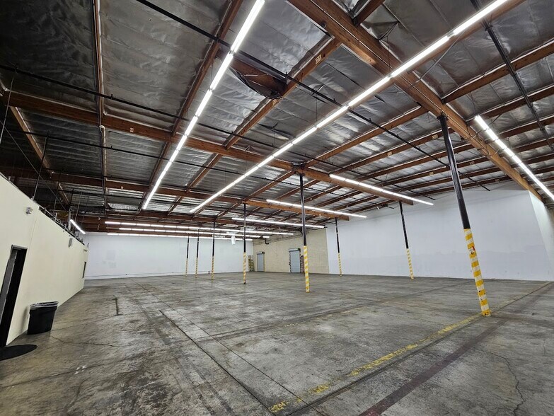 More Photos Of 4121 S Alameda St, Los Angeles Warehouse For Lease