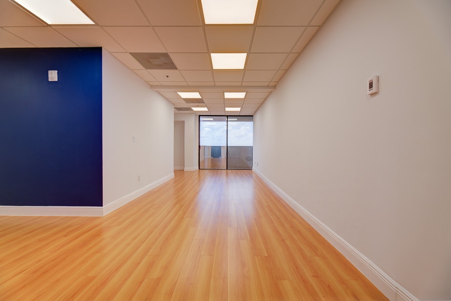 More Photos Of 550 Biltmore Way, Coral Gables Office For Lease