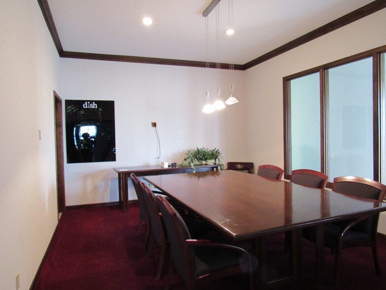 More Photos Of 2509 W 2nd St, Marion Office For Lease