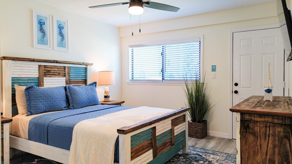 More Photos Of 9921 Gulf Blvd, Treasure Island Apartments For Sale