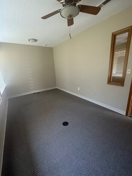 More Photos Of 259 SW 1st Ave, Canby Office For Lease