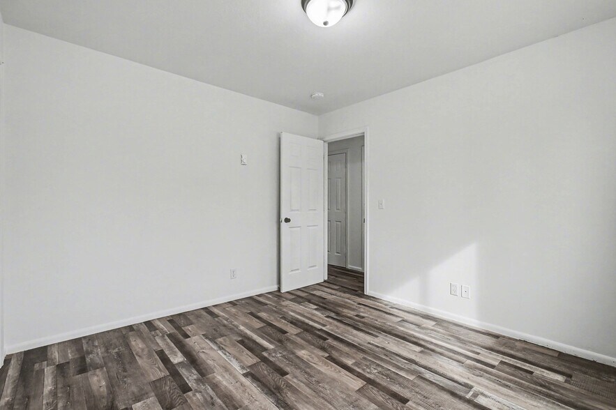 More Photos Of 4501 Lafayette Ave, Omaha Apartments For Sale