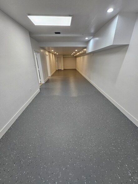 More Photos Of 14200-14238 SW 136th St, Miami Light Manufacturing For Sale