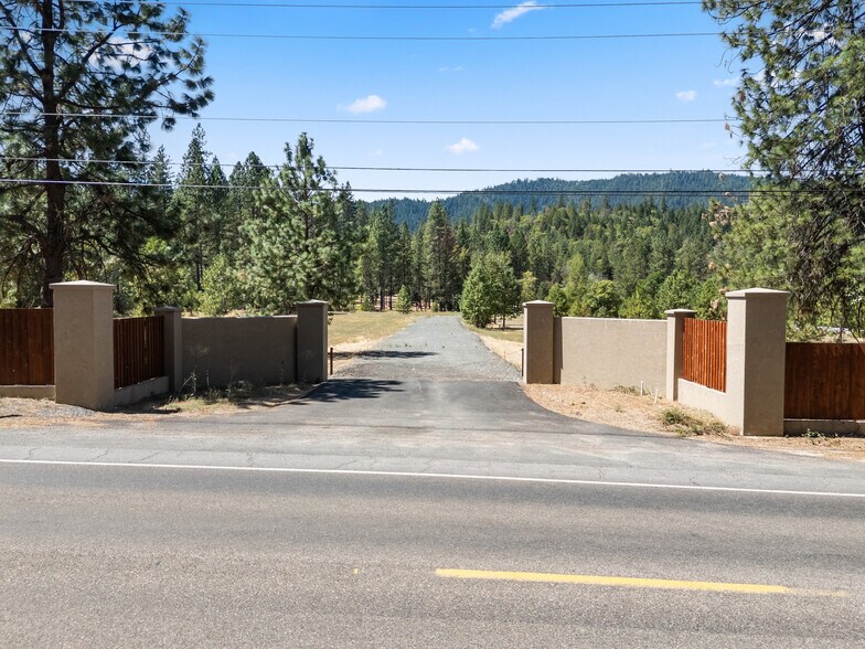 More Photos Of 4697 E Evans Creek Rd, Rogue River Land For Sale