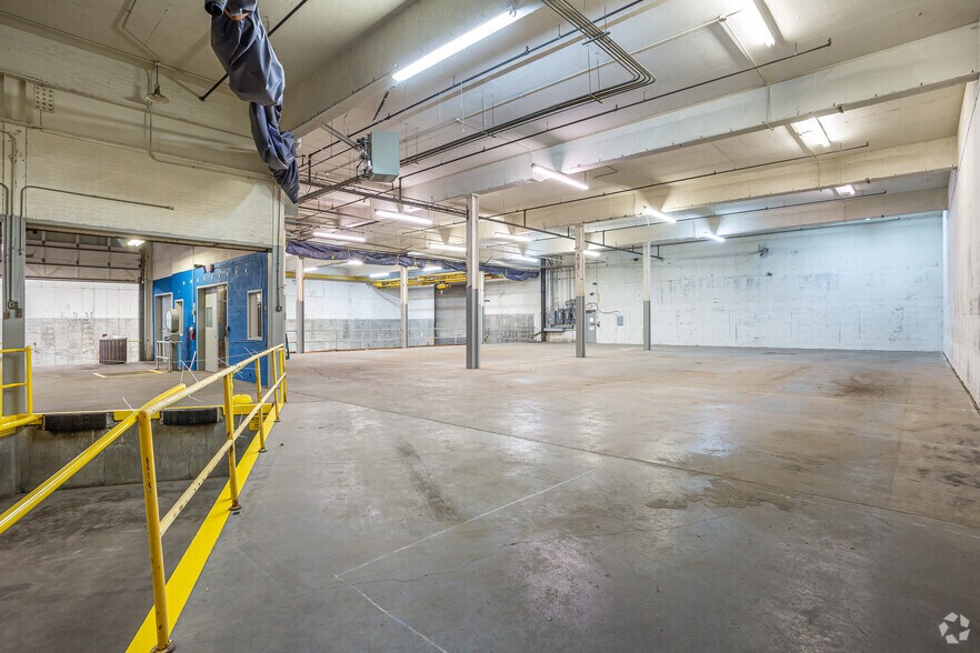 More Photos Of 1315 W 12th St, Kansas City Warehouse For Sale
