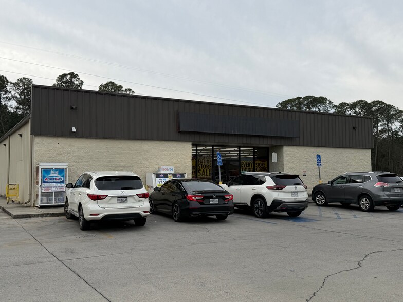Primary Photo Of 14443 Creosote Rd, Gulfport Freestanding For Lease