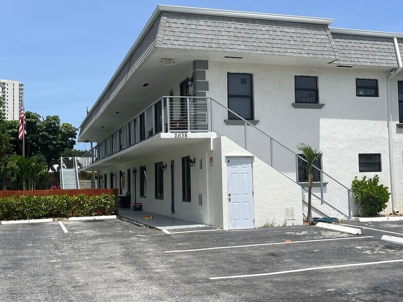 More Photos Of 2638 Lake Dr, Riviera Beach Apartments For Sale