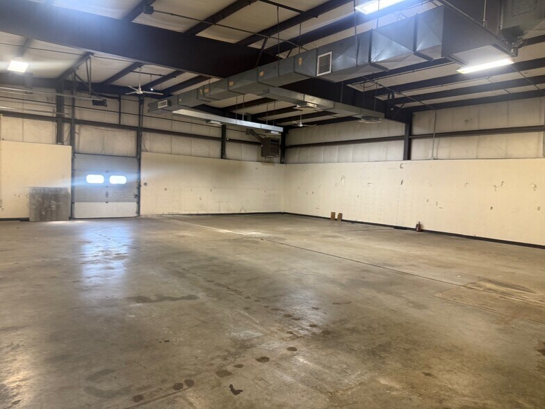 More Photos Of 67 Beverage Hill Ave, Pawtucket Industrial For Lease